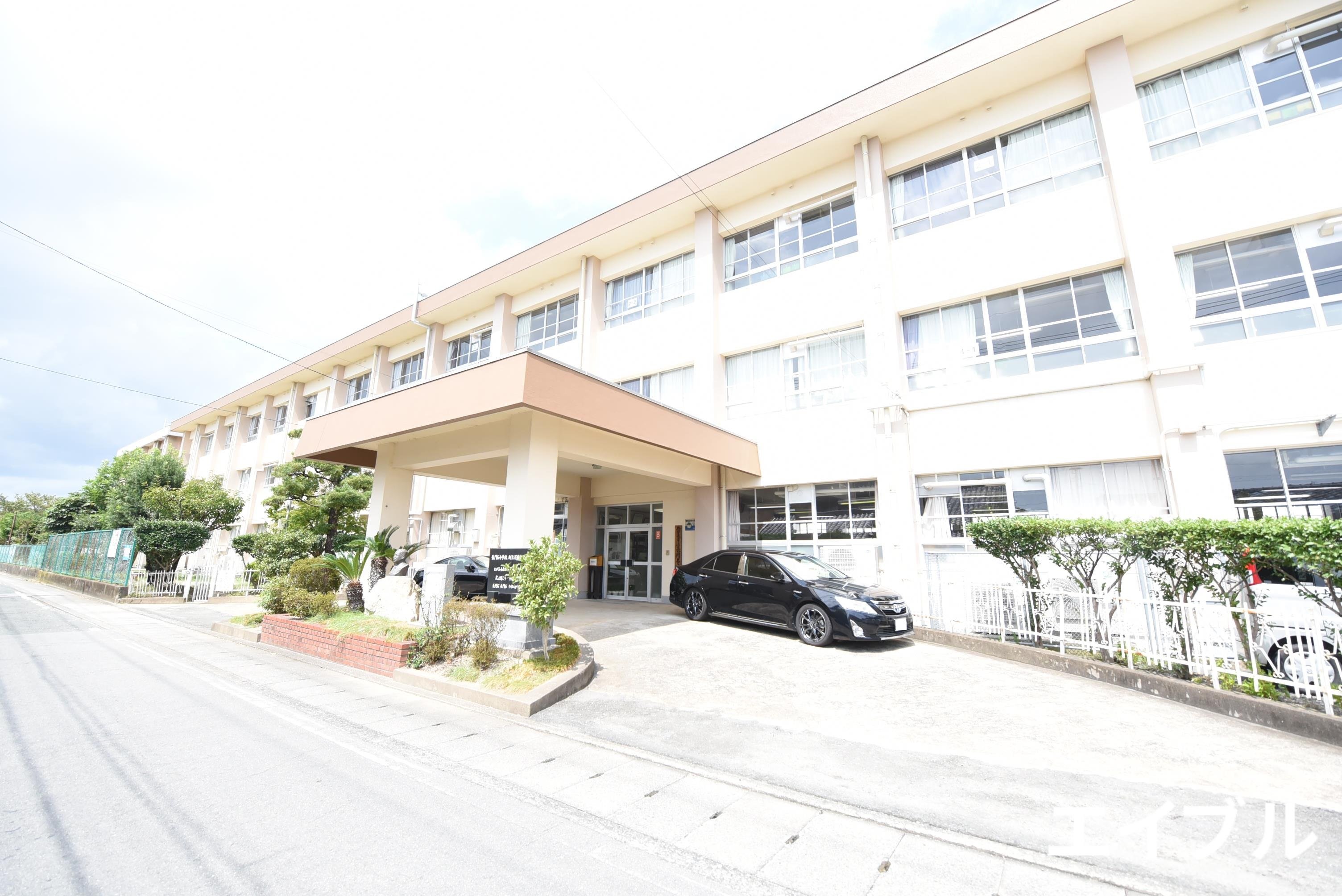 小学校　久留米市立長門石小学校（小学校）まで537m
