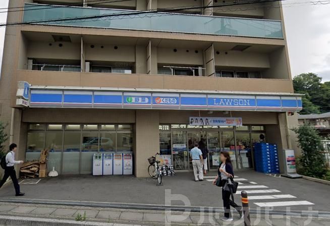 コンビニ　ローソン松戸市役所前店（コンビニ）まで190m
