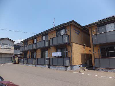 建物外観　落ち着いた雰囲気の外観です
