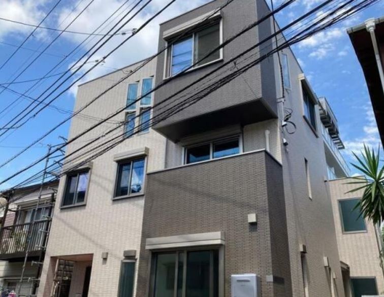 建物外観　★築浅でオシャレな外観★