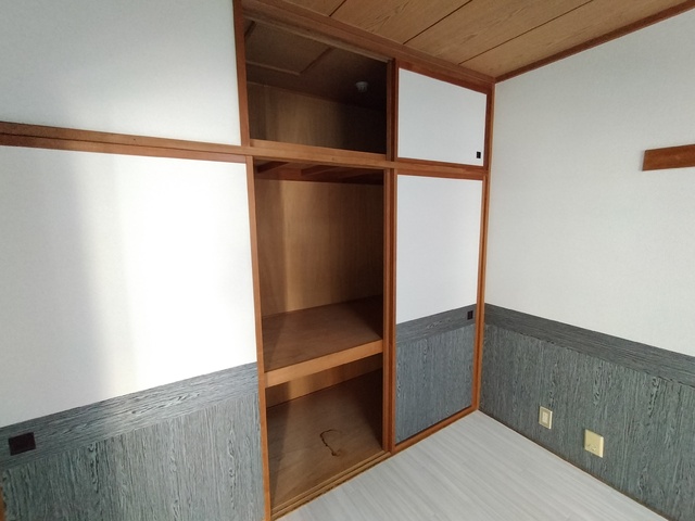 収納　押入れ半間となります