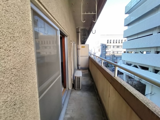 バルコニー　広々としたベランダです