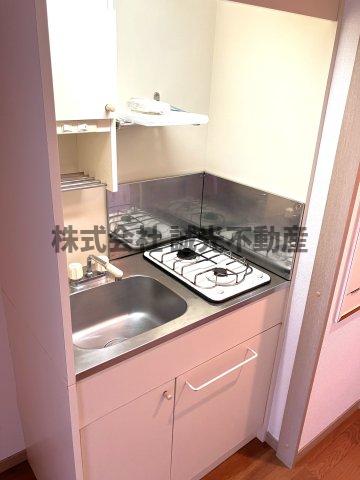 地下鉄七隈線 渡辺通駅 徒歩18分 14階建 築32年のキッチン写真