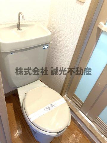 地下鉄七隈線 渡辺通駅 徒歩18分 14階建 築32年のトイレ写真