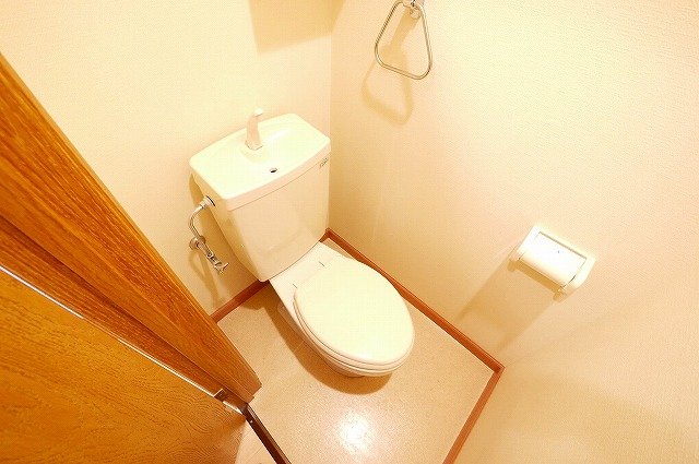 トイレ　清潔感のあるトイレです