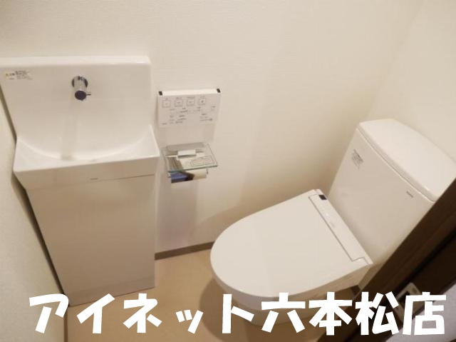トイレ　落ち着く空間ですね。