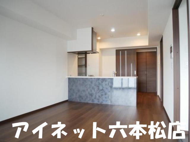 居室・リビング　広々としていいですね。