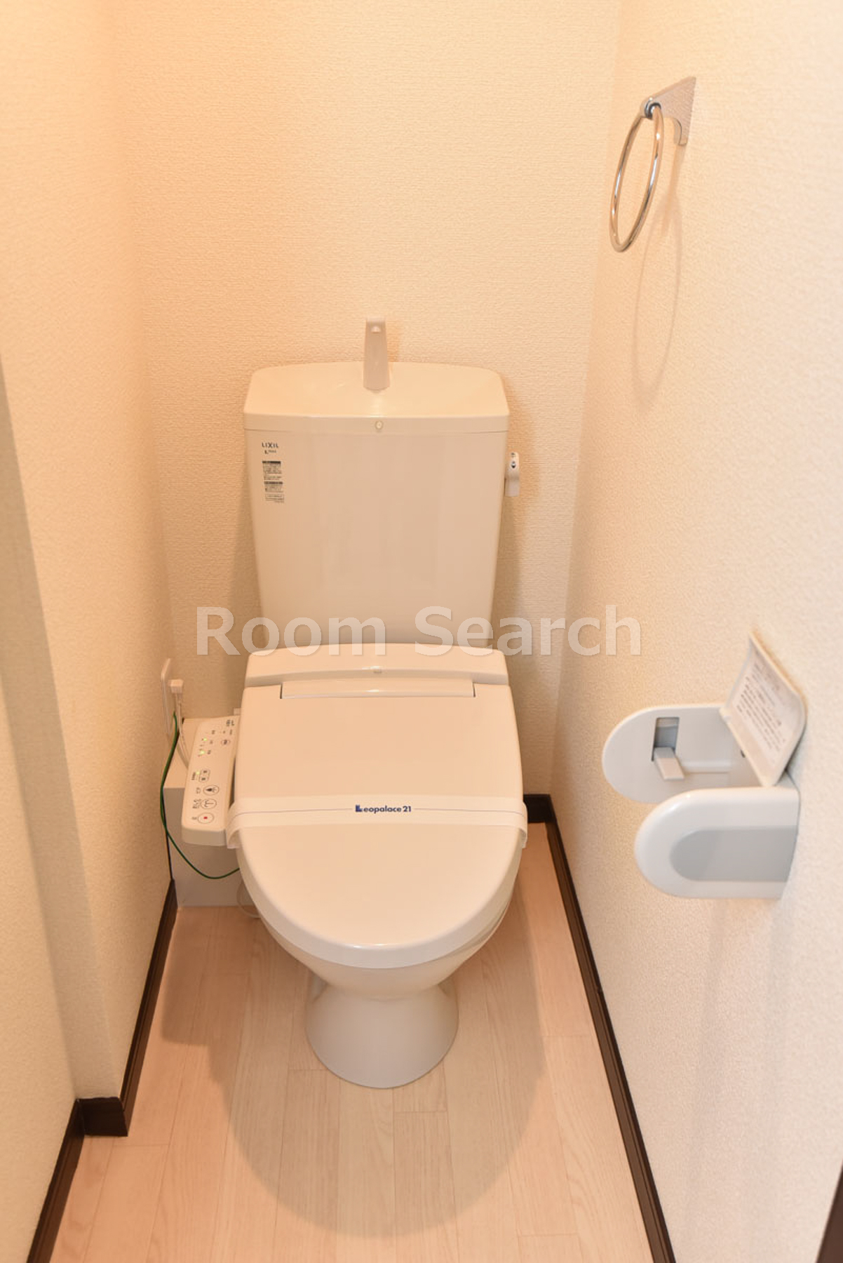 トイレ　温水洗浄便座