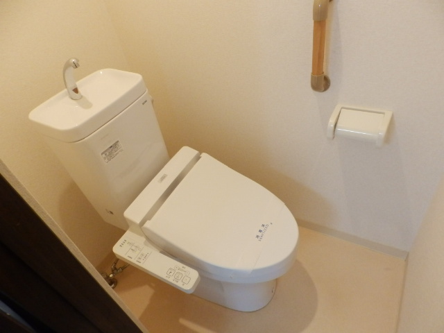 トイレ　ウォシュレット