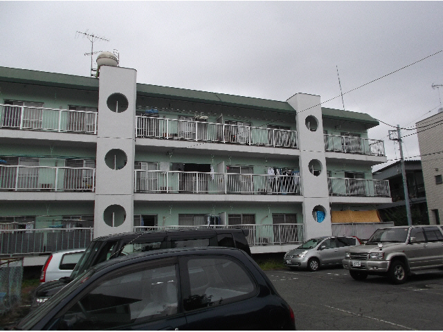 【三島市南田町のマンションの建物外観】