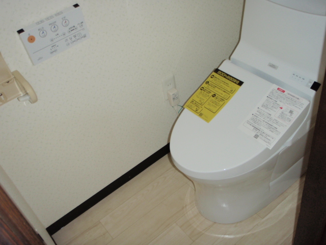 ＪＲ姫新線 東津山駅 徒歩10分 2階建 築34年のトイレ写真