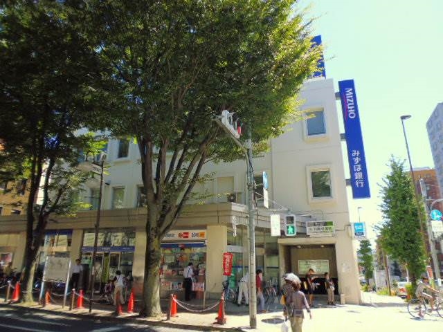 銀行　みずほ銀行成増支店（銀行）まで451m