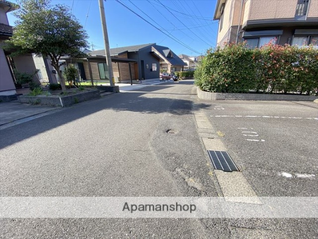 その他　前面道路（その他）まで0m