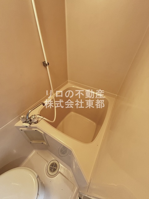 バス・シャワールーム　浴槽付き☆快適にバスタイムをお過ごしいただけます♪