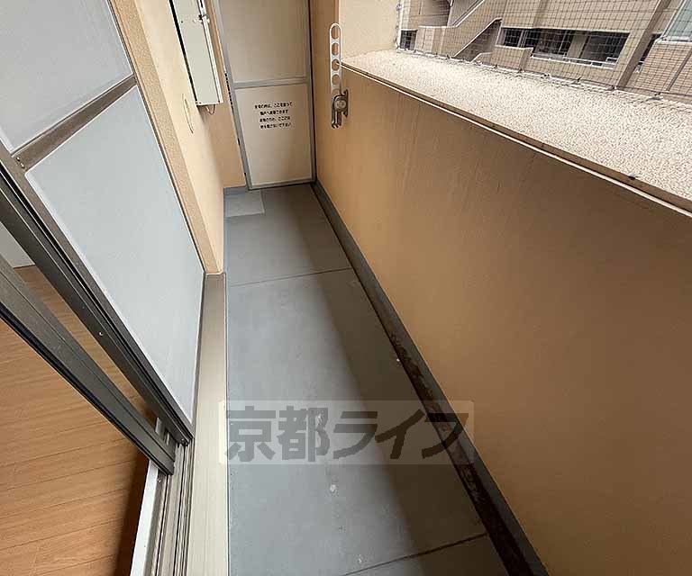 【京都市中京区梅忠町のマンションのバルコニー】