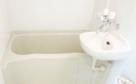 バス・シャワールーム　★洗面台付きバスルーム★