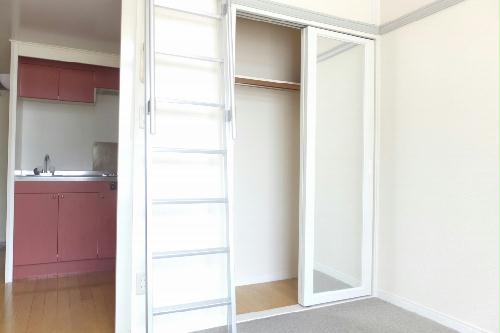 収納　クローゼット