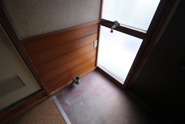 洗面設備　洗濯機置き場