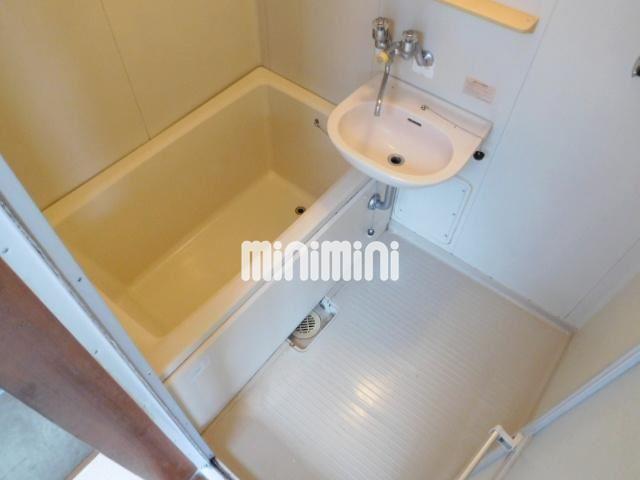 バス・シャワールーム　バストイレ別で快適に生活できます