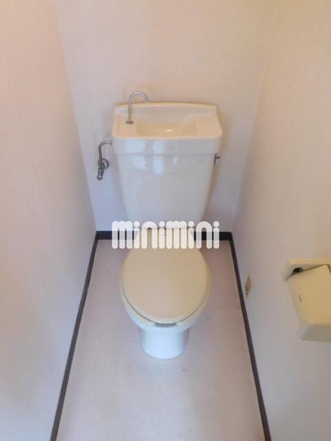 トイレ　トイレには電源がございますので温水洗浄便座設置可能です