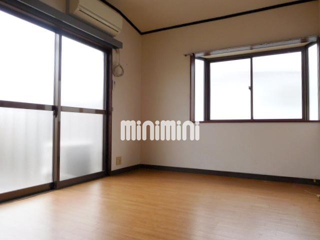 居室・リビング　２面採光で明るいお部屋になります