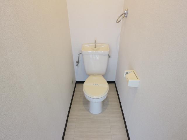 【奈良市三碓のアパートのトイレ】