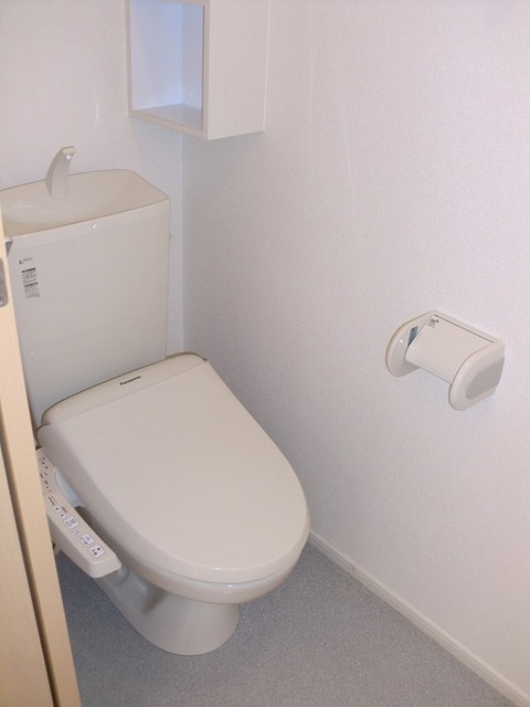 カーサ・エスペランザ 伍番館のトイレ写真