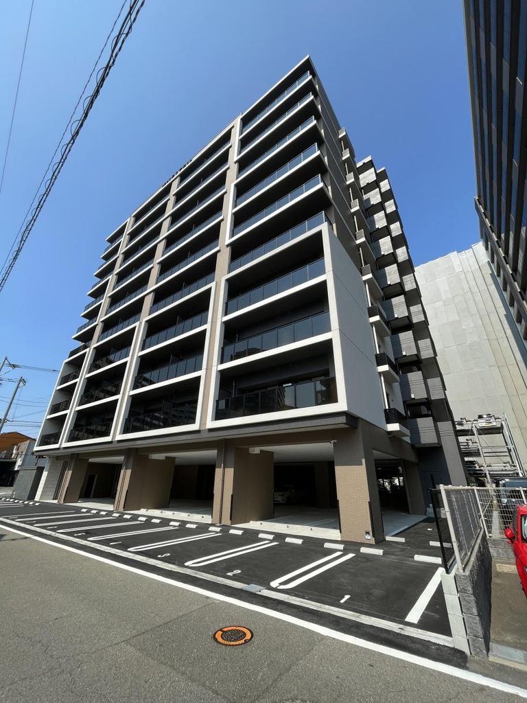 福岡市博多区吉塚のマンションの建物外観