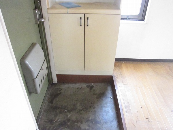 玄関　※別部屋参考画像です。