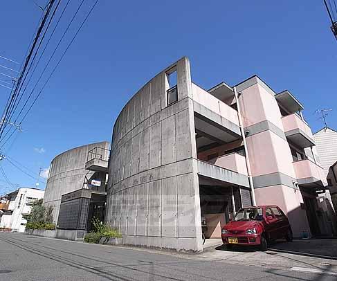 京都市西京区樫原蛸田町のマンションの建物外観