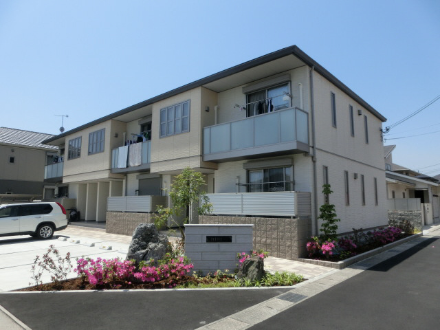 加古郡播磨町北本荘のアパートの建物外観