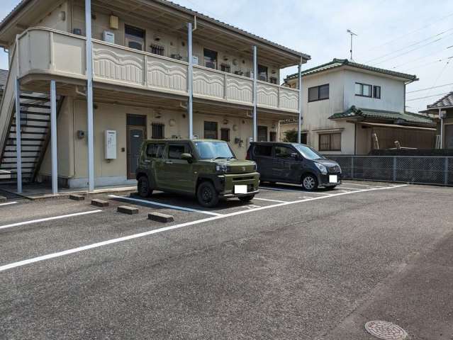駐車場　駐車場