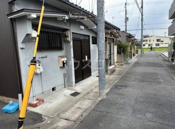 北衣手町貸家の建物外観