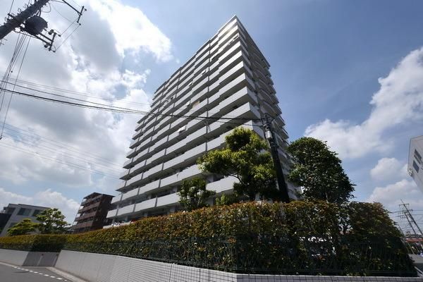 【さいたま市北区宮原町のマンションの建物外観】