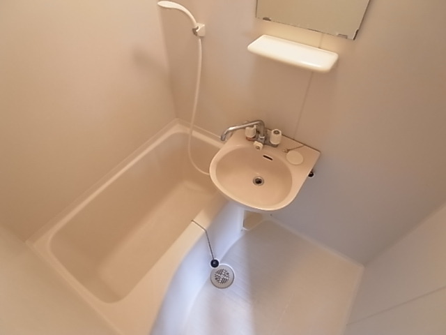 バス・シャワールーム　バスルーム