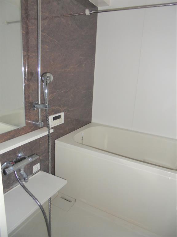 バス・シャワールーム　お風呂です