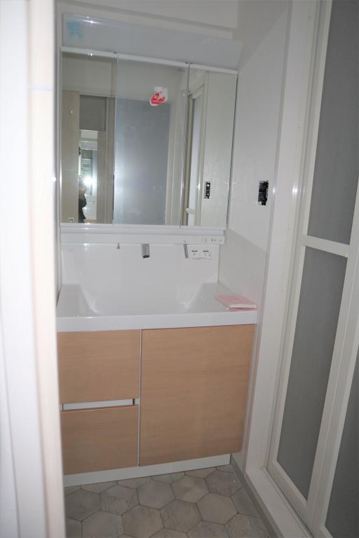 洗面設備　広い洗面スペース