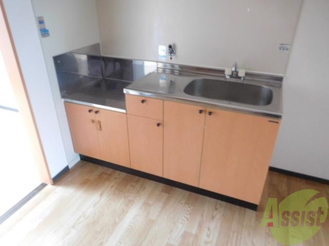 キッチン　ガスコンロも設置可能隣に食器棚、冷蔵庫もおけます