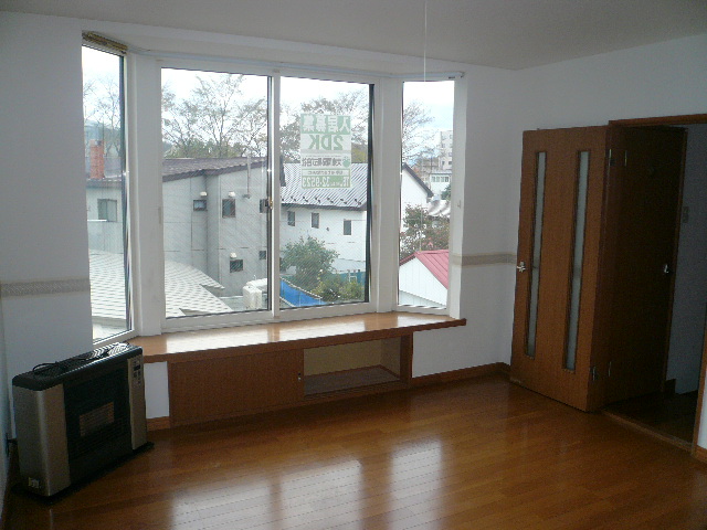 居室・リビング　居間