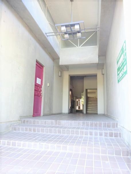 エントランス　建物の内部です