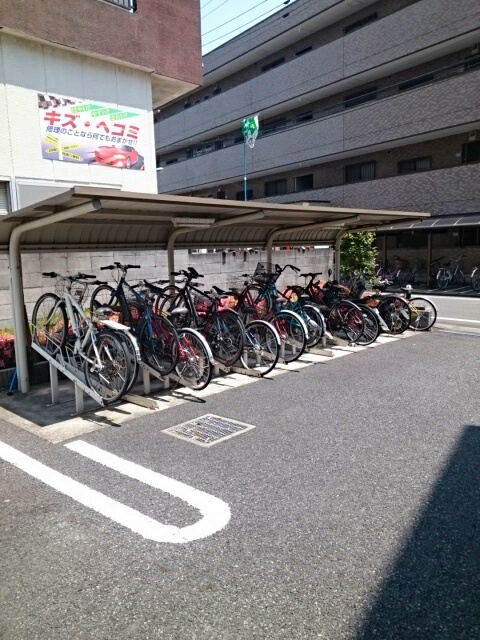 その他共有部分　屋根付の駐輪場完備です。