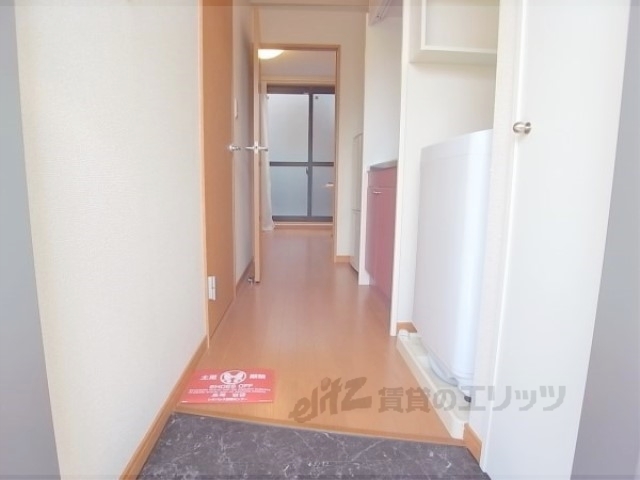 レオパレス京都鷹峯の玄関写真