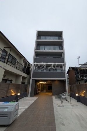 【京都市中京区壬生賀陽御所町のマンションの建物外観】