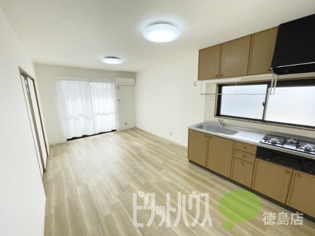 【セジュール大原IIの建物外観】