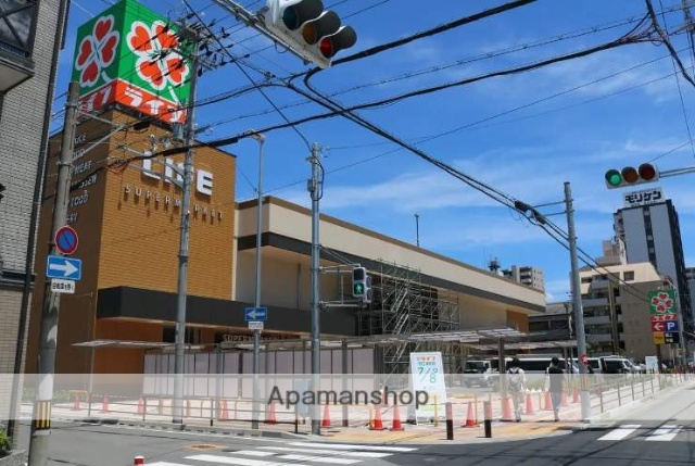 コンビニ　ファミリーマート京阪寝屋川市駅前店（コンビニ）まで5570m