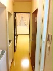 玄関　玄関からお部屋の風景です