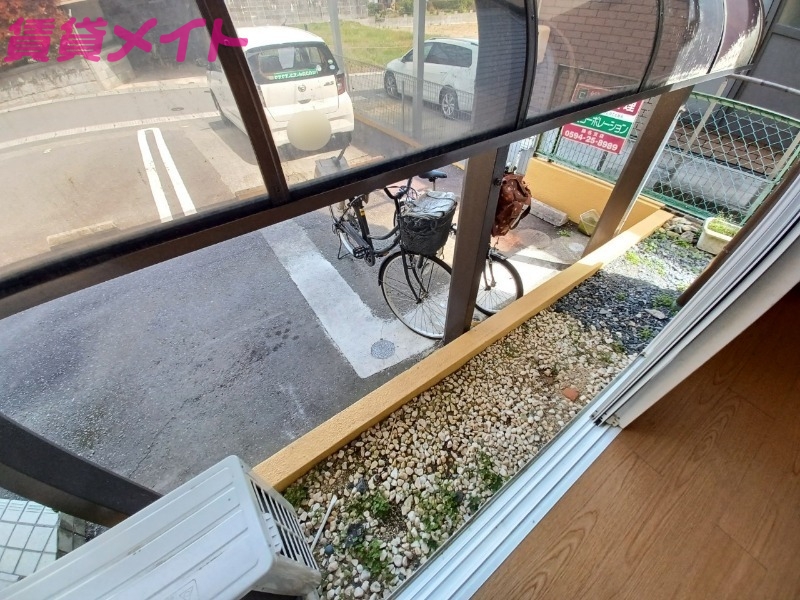 庭　同型参考写真です