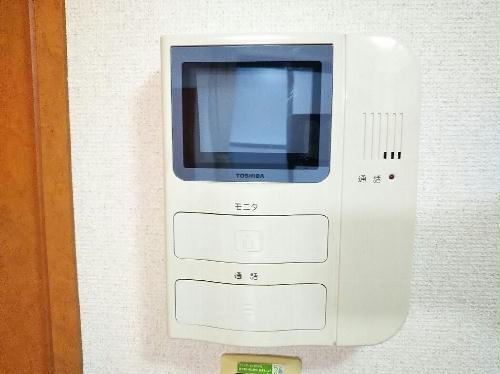 セキュリティ　モニター付きインターホンで安心。同タイプの写真です。