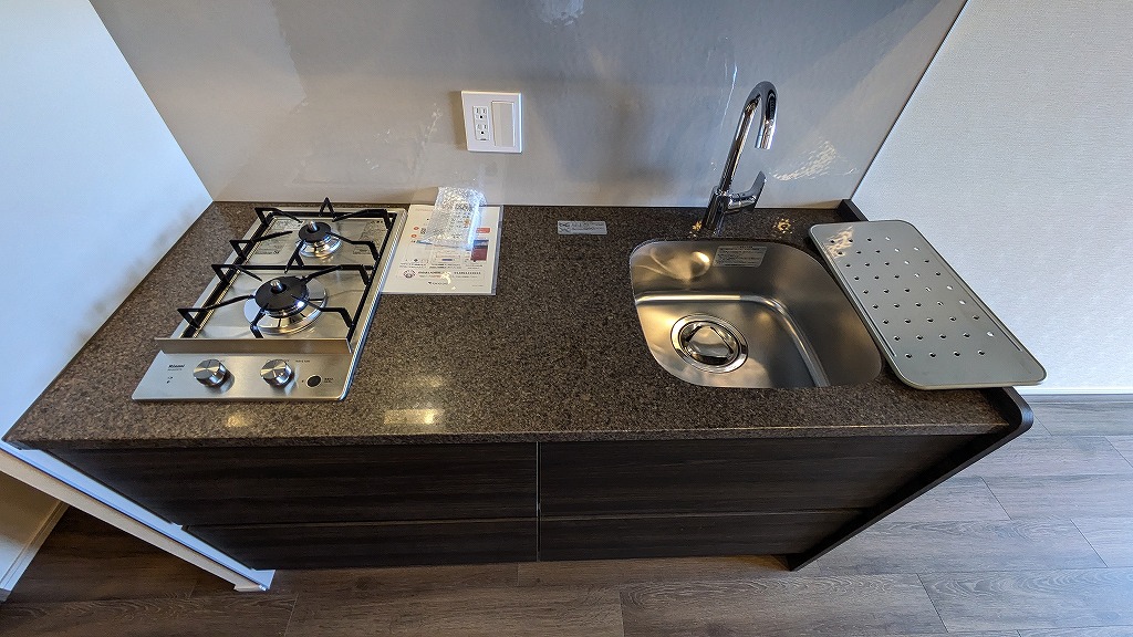 キッチン　室内は現状を優先します