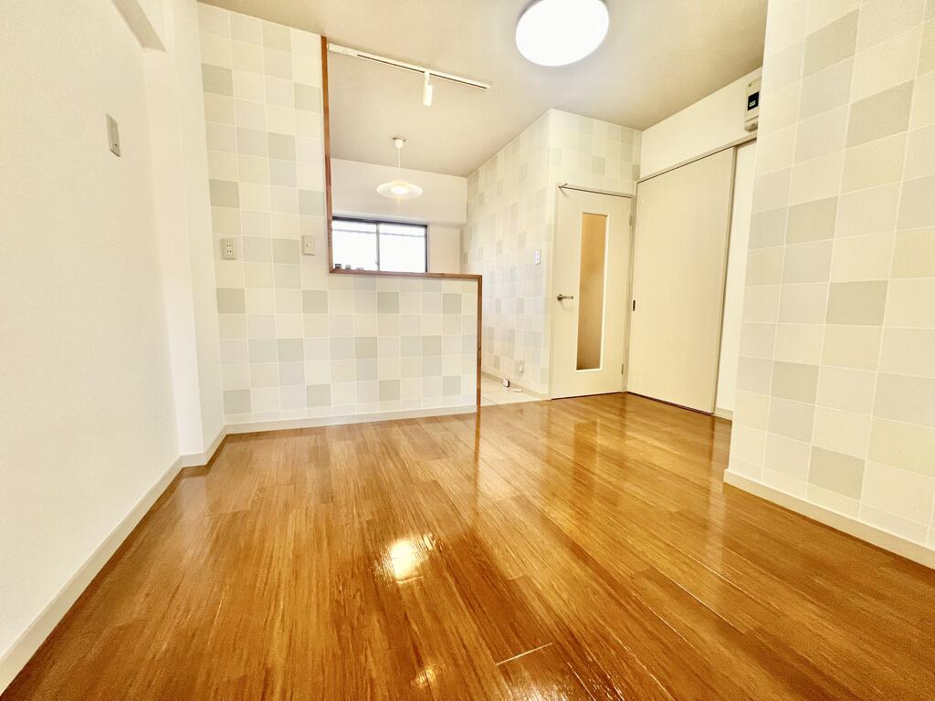 居室・リビング　※同物件、別号室の写真